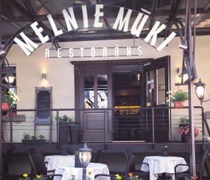 Restaurant Melnie Mūki