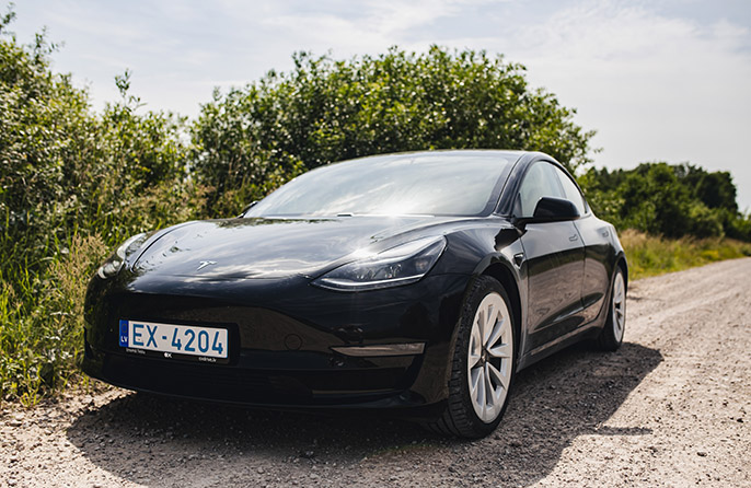 Rent a car Tesla Model 3 Standard Range - Riga