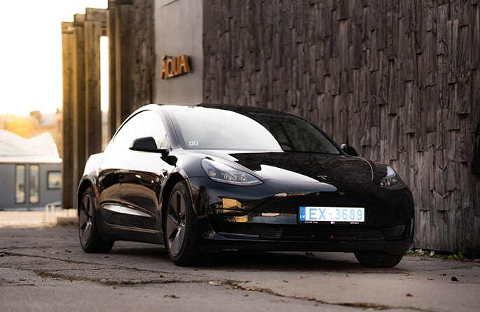 Аренда авто Tesla Model 3 Performance - Рига