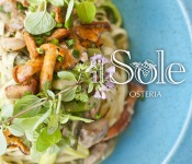 Itāļu restorāna il Sole šefpavāre Oļesja Kisļicka aicina nobaudīt īpašo sezonas sēņu ēdienkarti!  