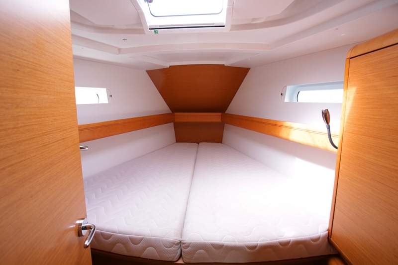 sailing yacht for rent in Latvia Sun Odyssey 439