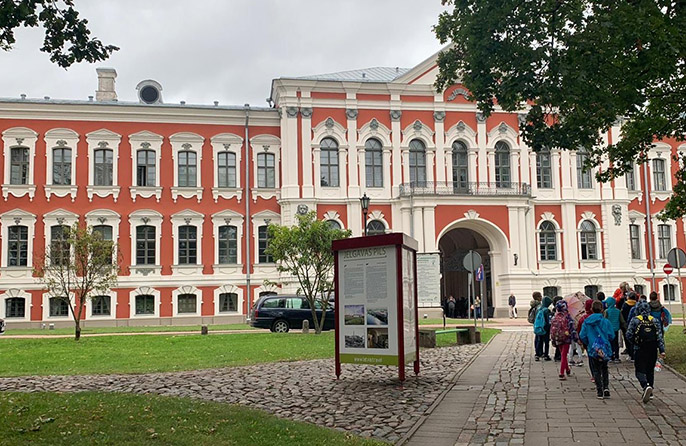 Ekskursija uz karameļu darbnīcu Jelgavā